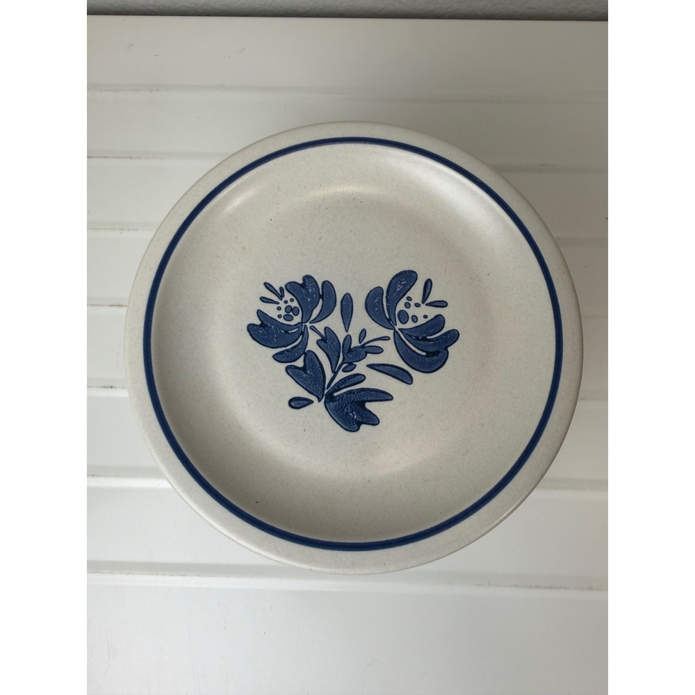 Pfaltzgraff Yorktowne Bread & Butter Set of 8 Blue Floral Stoneware 6.75" USA